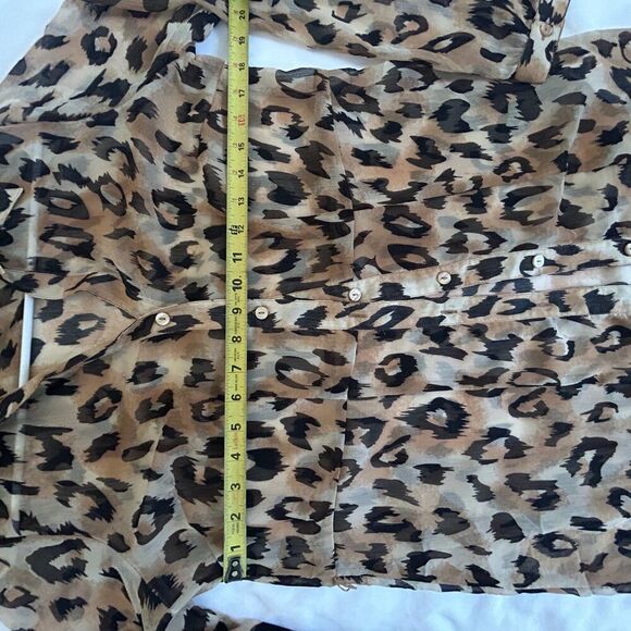 Leopard Lace Cover-Up – Chic and Feminine Layering Piece - Picture 8 of 9